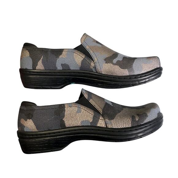 Klogs Footwear Moxy Clogs Womens Size 10 Shoes Camo Slip Resistant Nursing - Picture 2 of 7